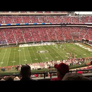 Meet your Posher, Claire