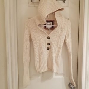 Abercrombie and Fitch white wool sweater