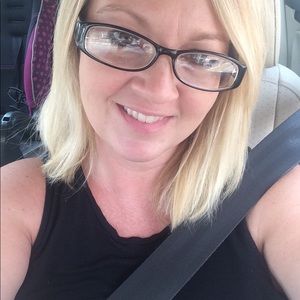 Meet your Posher, Angela