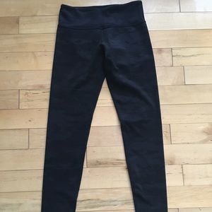 Lululemon Wunder Under leggings SIZE 6 (small)