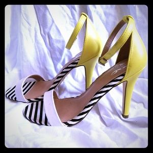 Mix No 6 High Heeled Sandals size 7.5