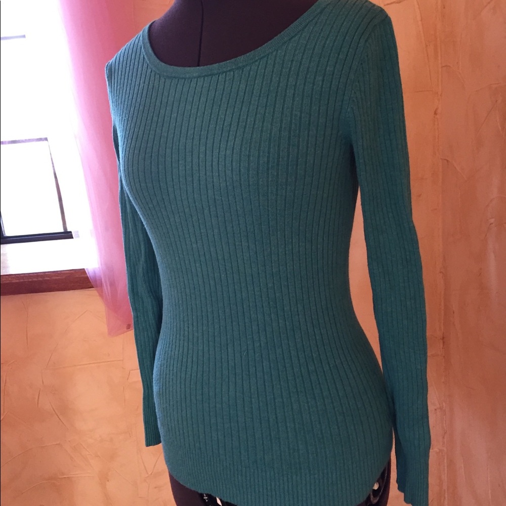 Ribbed knit Sweater