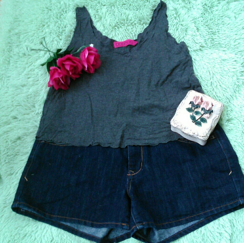 Scallop Edge Swing Tank