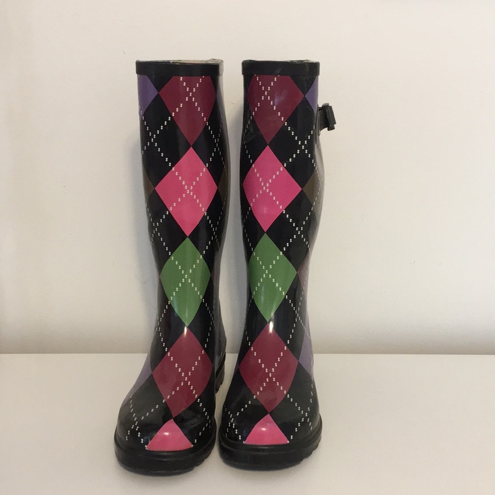 Raintboots size 6