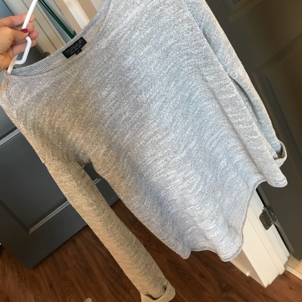 Topshop gray long sleeve knit. Size 4