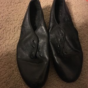 Size6.5 dance Tap shoes.