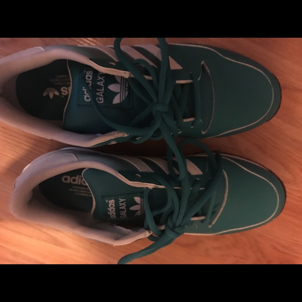 Women’s adidas sneakers nice color.