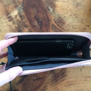 hudson and bleecker Bags - Hudson & Bleecker Bonjour Smartphone Wallet hudson and bleecker Bags - Hudson & Bleecker Bonjour Smartphone Wallet