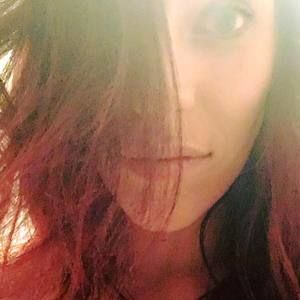 Meet your Posher, Carrie