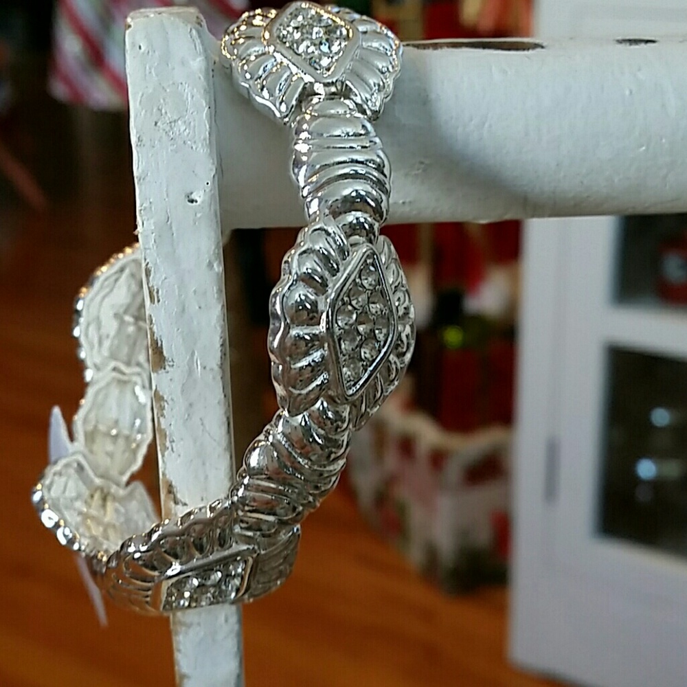 Periwinkle by Barlow Bracelet New/tag