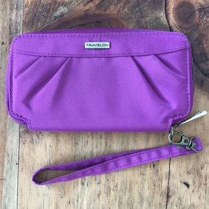Travelon Bags - FLASH SALE Travelon RFID Smartphone Wallet Travelon Bags - FLASH SALE Travelon RFID Smartphone Wallet