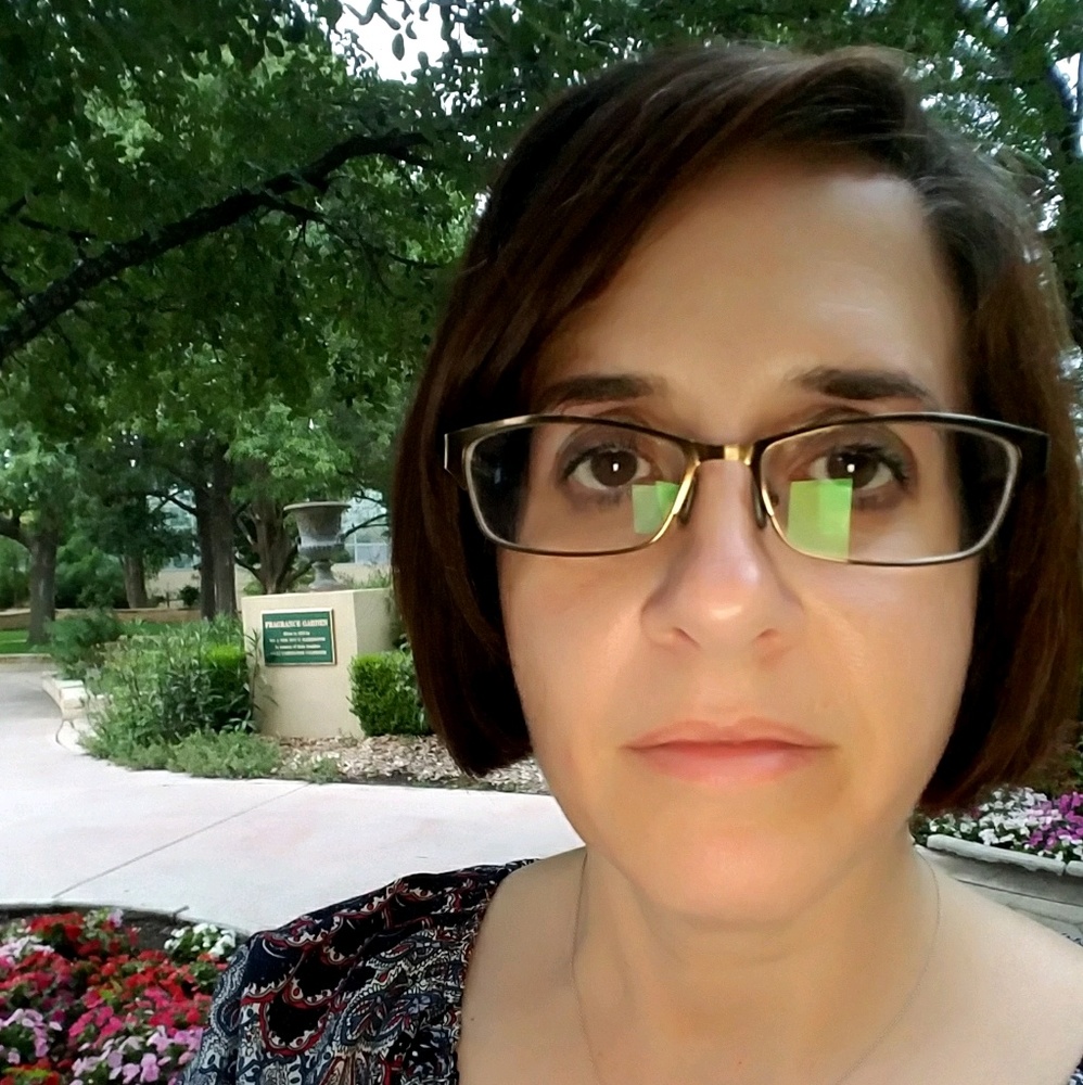 Meet your Posher, Nickie