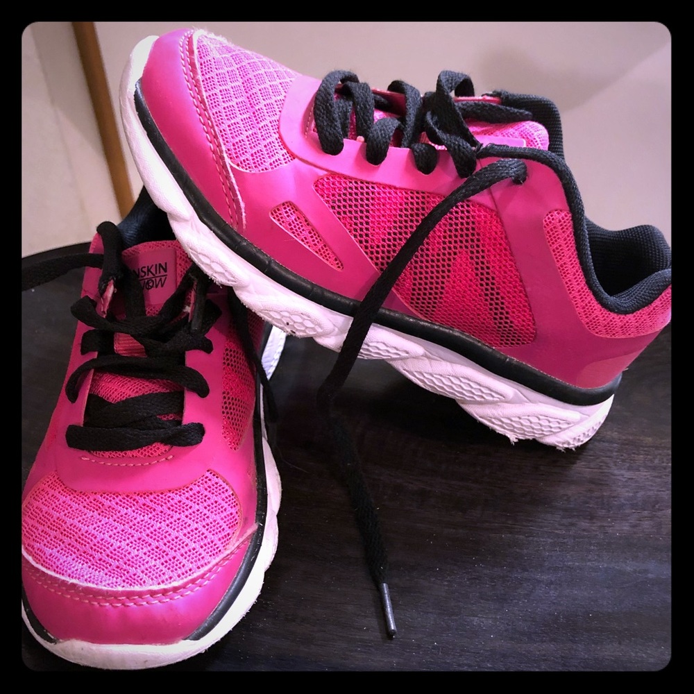 Girls sz12 Danskin Now hot pink black tennis shoes