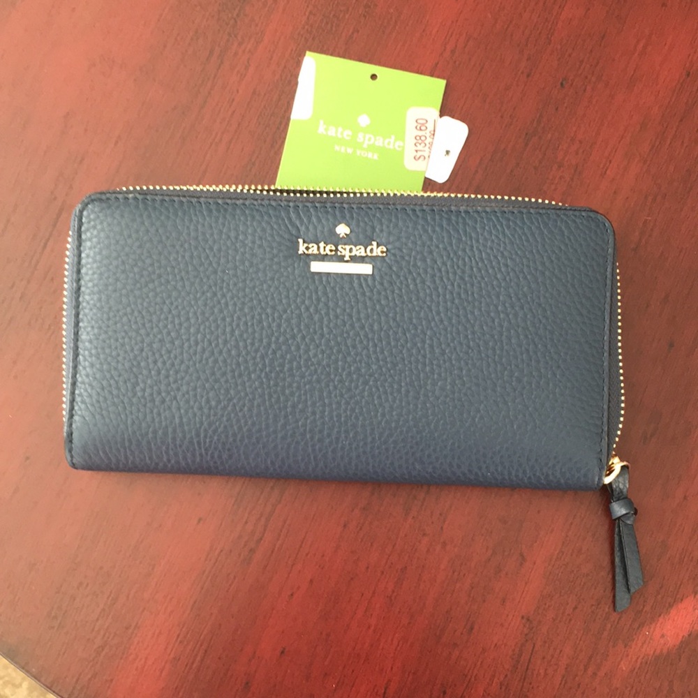 NWT - Kate Spade wallet