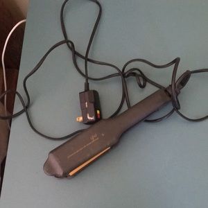 GHD straightener