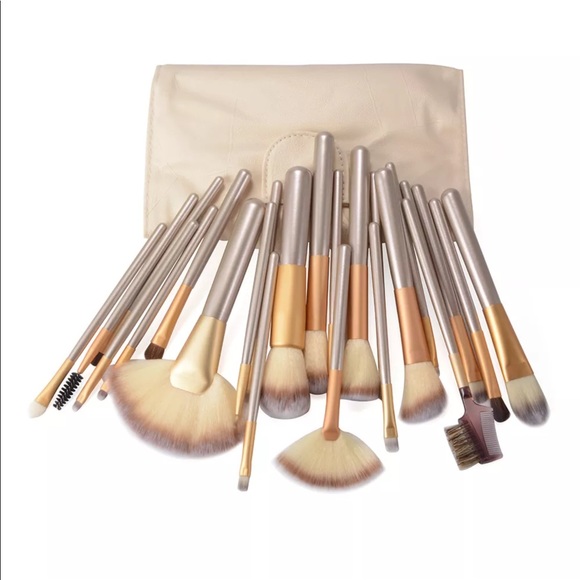 New 24pcs Makeup Brush With Pouch - Picture 2 of 4