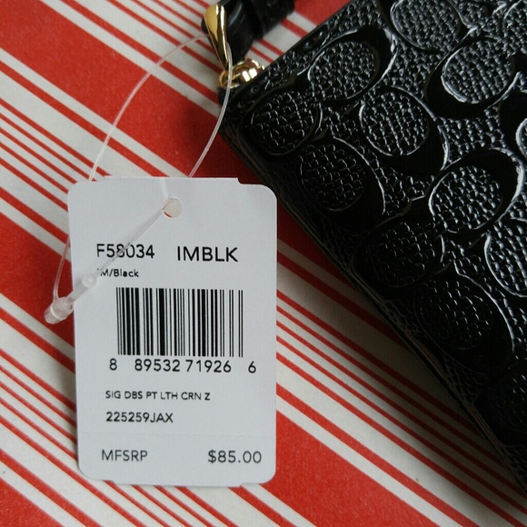 Brand New Coach Corner Zip Wristlet 🎁 - Picture 3 of 5