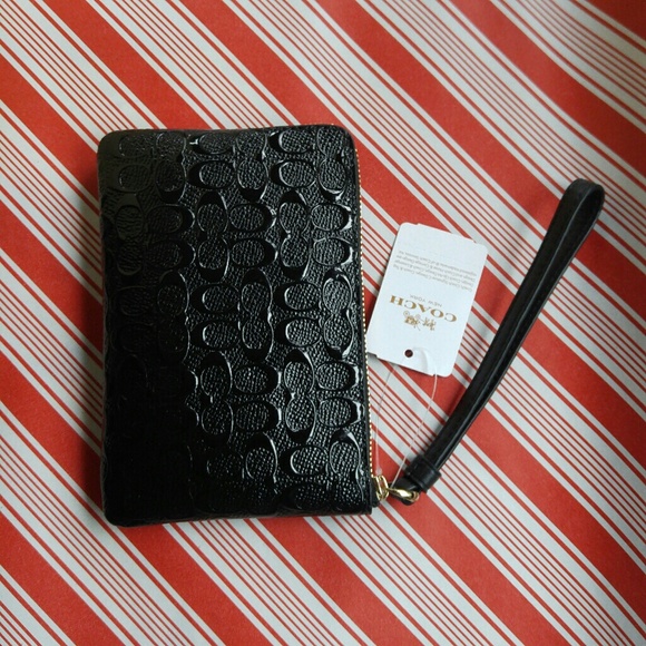 Brand New Coach Corner Zip Wristlet 🎁 - Picture 4 of 5