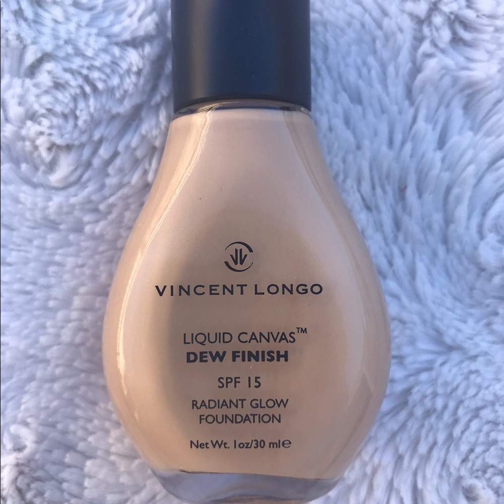 NWT VINCENT LONGO DEWY FINISH FOUNDATION