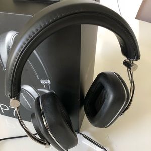Bowers & Wilkins P7 Headphones