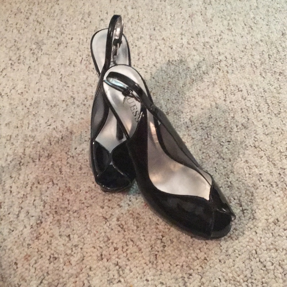Guess patent leather open toe heel