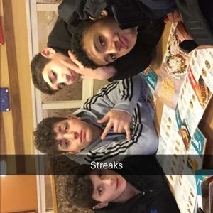 Meet your Posher, Adham