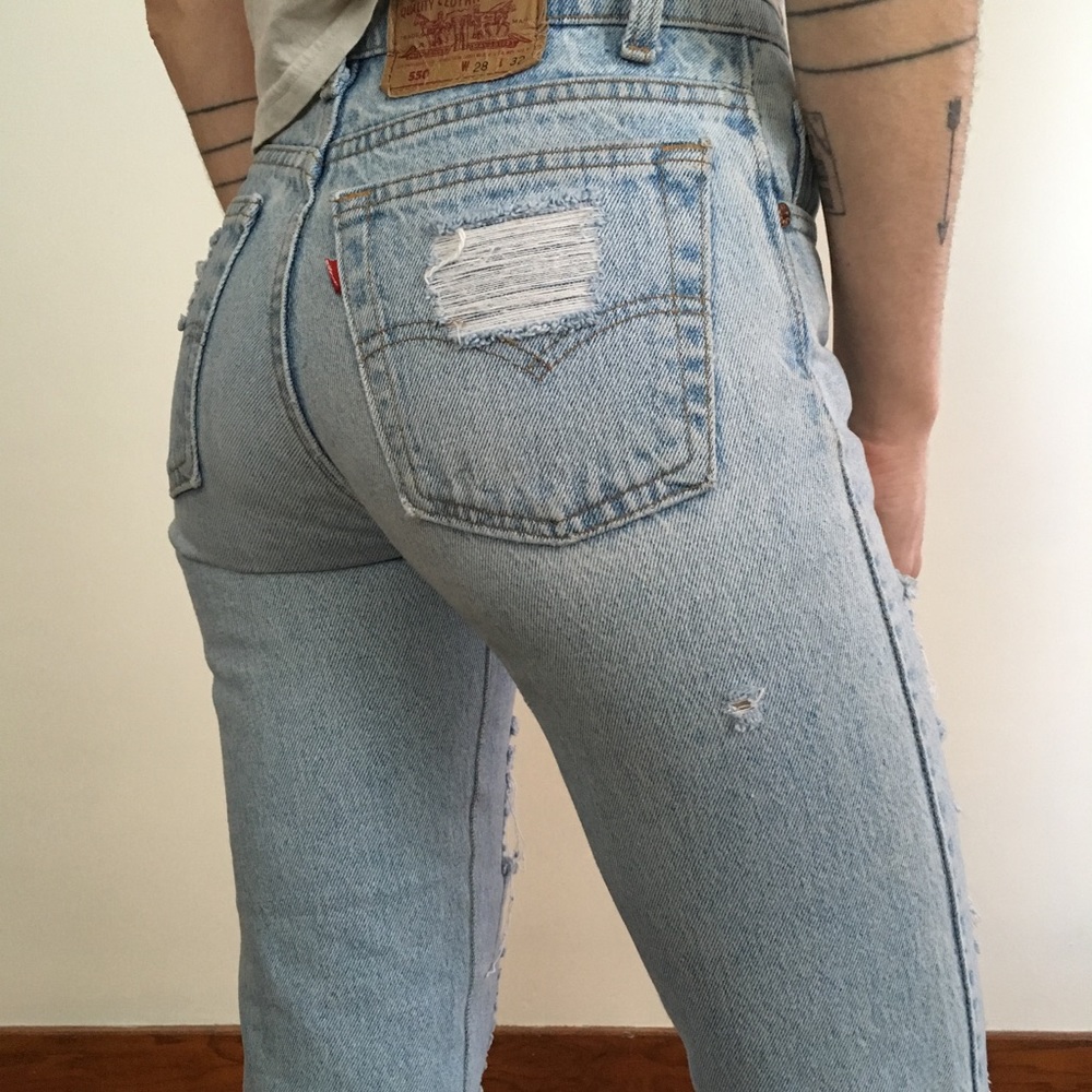 Vintage Distressed High Waist Levi's Jeans 27"