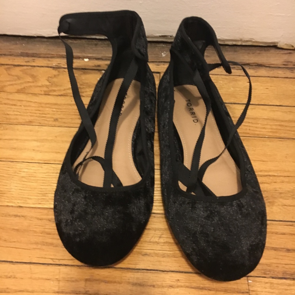 Torrid velvet flat