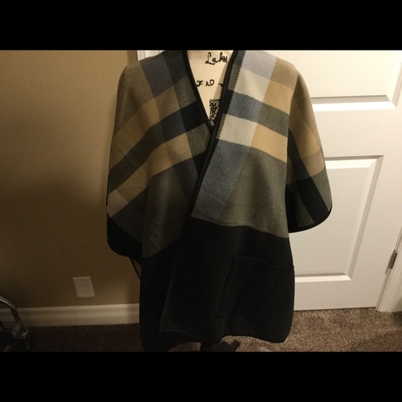 One left! Plaid poncho with pockets! - Picture 2 of 5