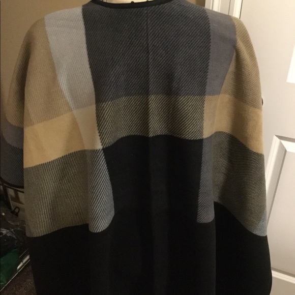 One left! Plaid poncho with pockets! - Picture 3 of 5