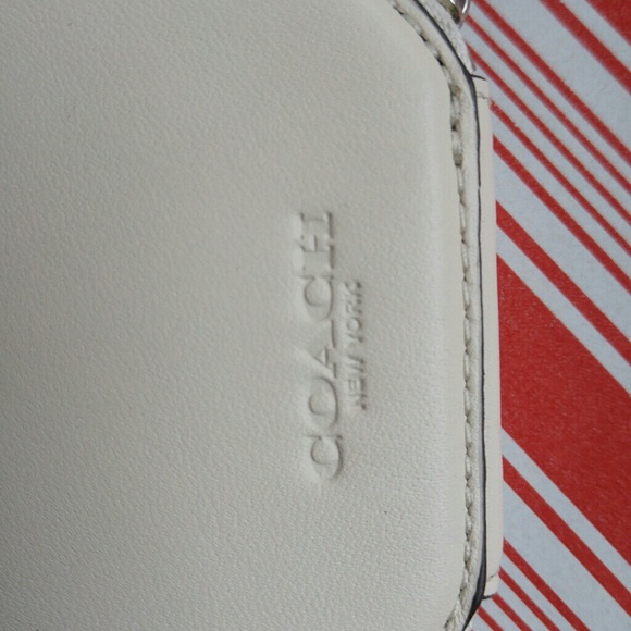 Brand New Coach Round Coin Case with Sunglasses 🎁 - Picture 5 of 6