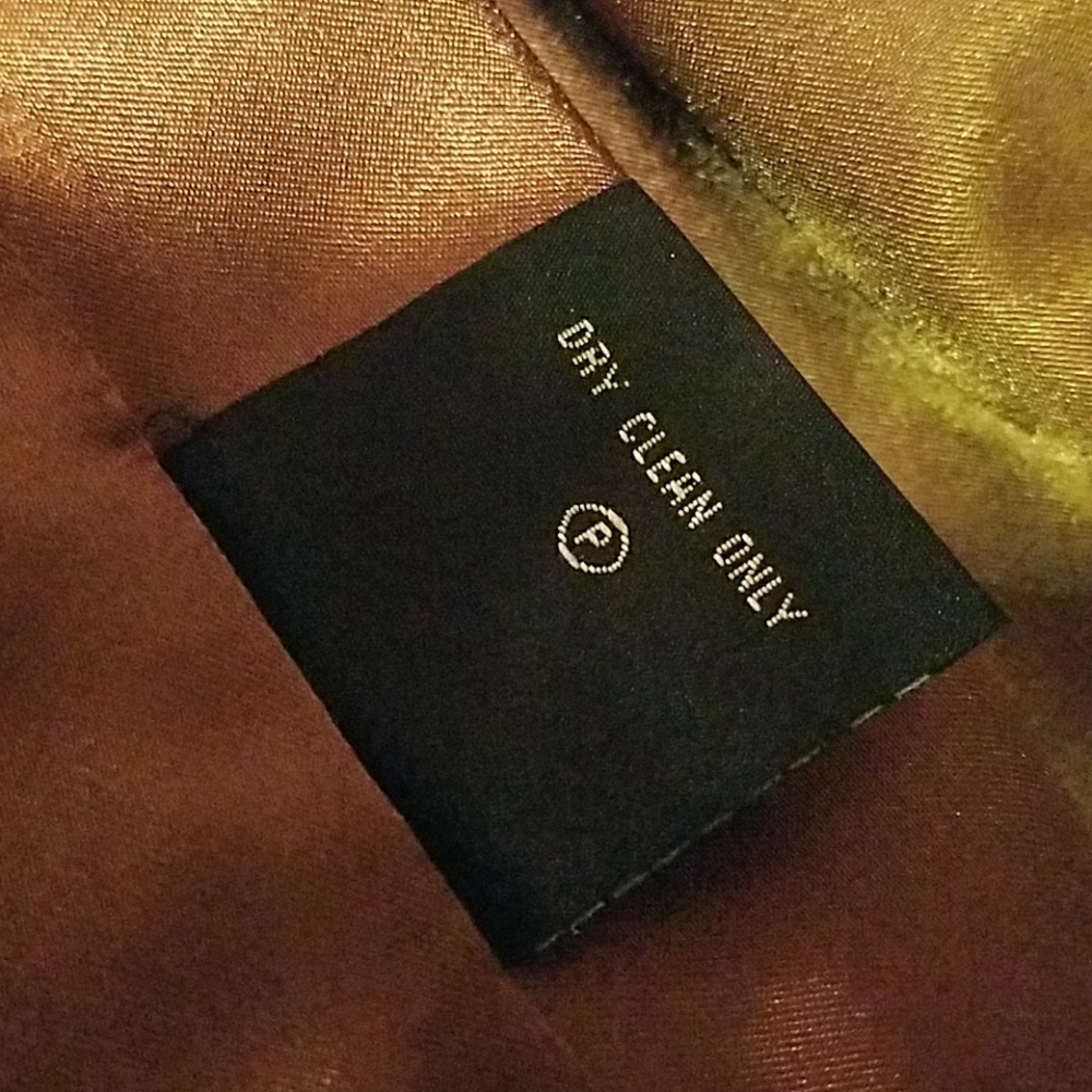 Vest - Picture 7 of 8