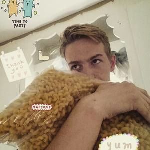 Meet your Posher, Chris