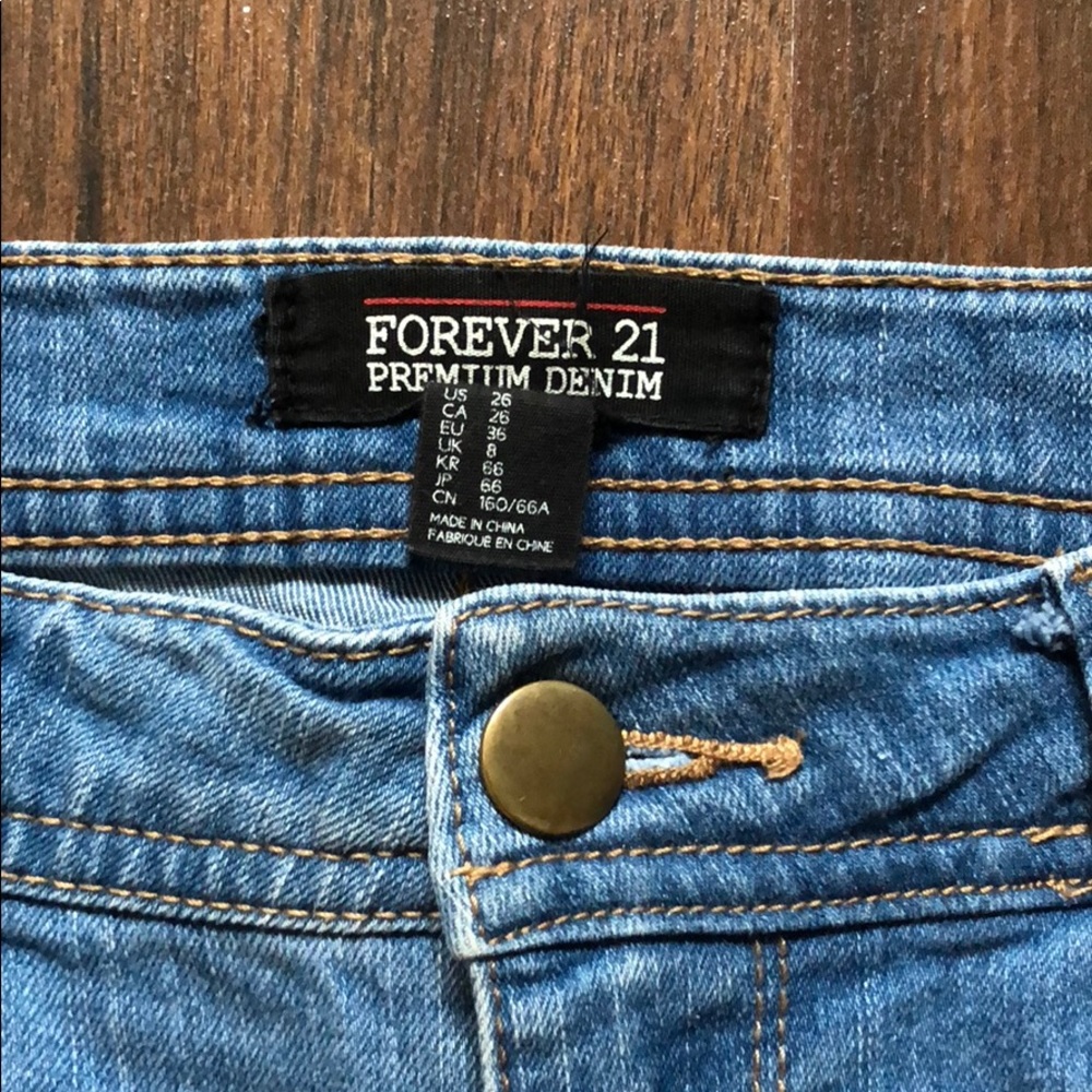 Mid Rise Jean Short - Picture 3 of 6