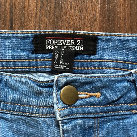 Mid Rise Jean Short - Picture 3 of 6