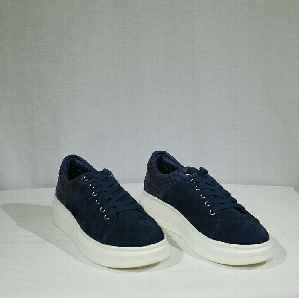 J/Sliders Sneakers