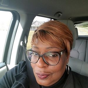 Meet your Posher, Gina