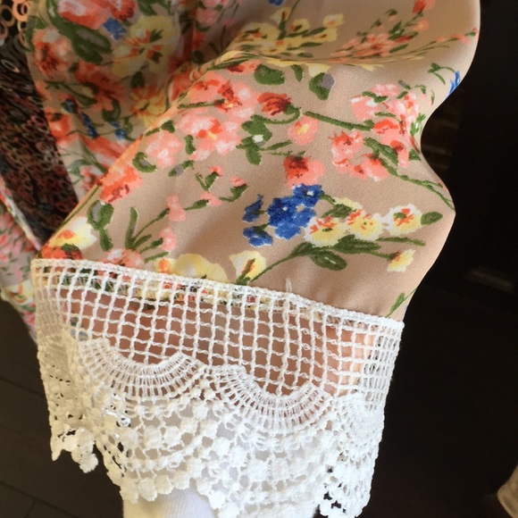 🌸 Gorgeous Floral Chiffon Shaw S/M New - Picture 3 of 7