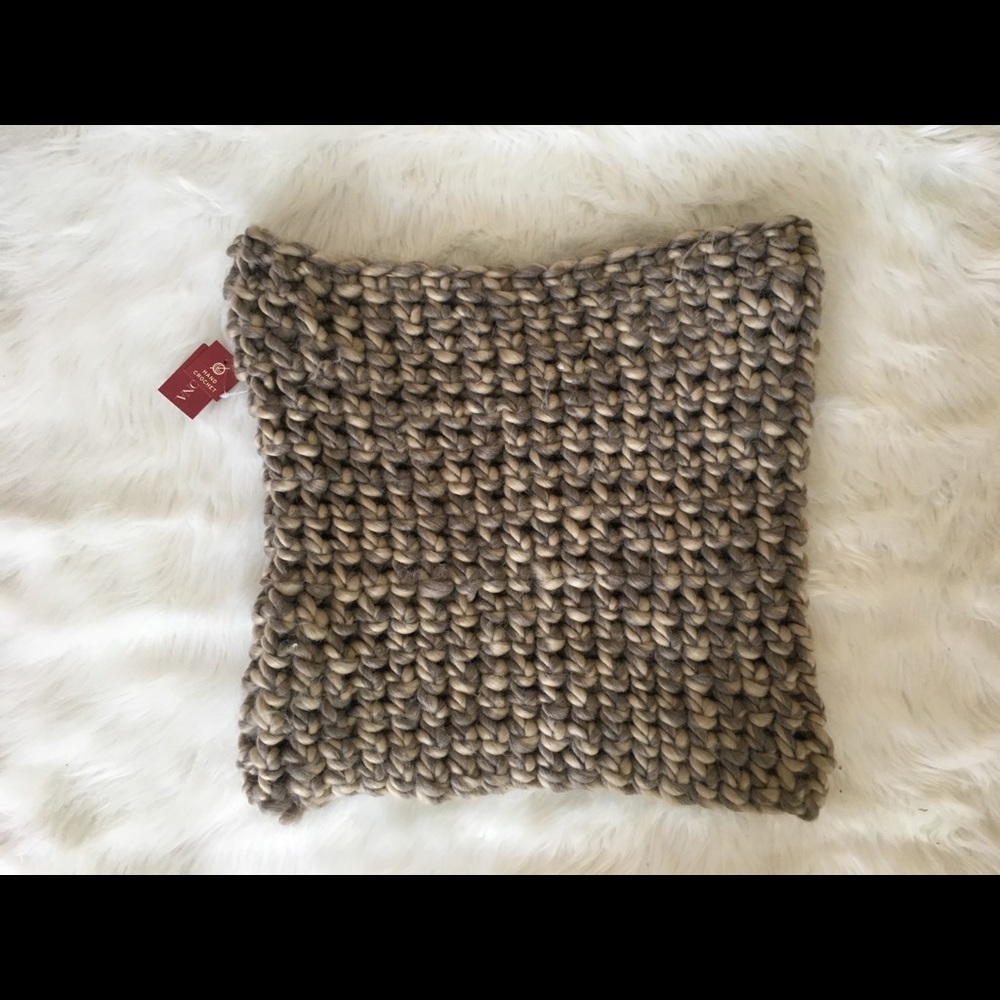 Oversized Chunky Hand Knit Snood Infinity Scarf - Picture 5 of 5