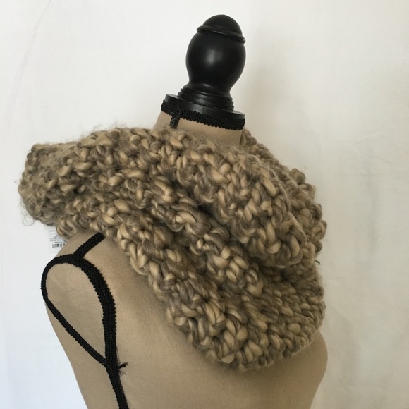 Oversized Chunky Hand Knit Snood Infinity Scarf - Picture 3 of 5