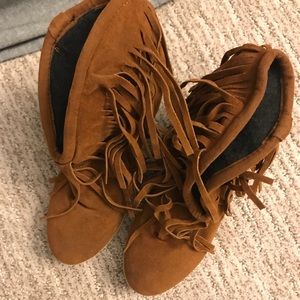 Size 8.5 boutique booties