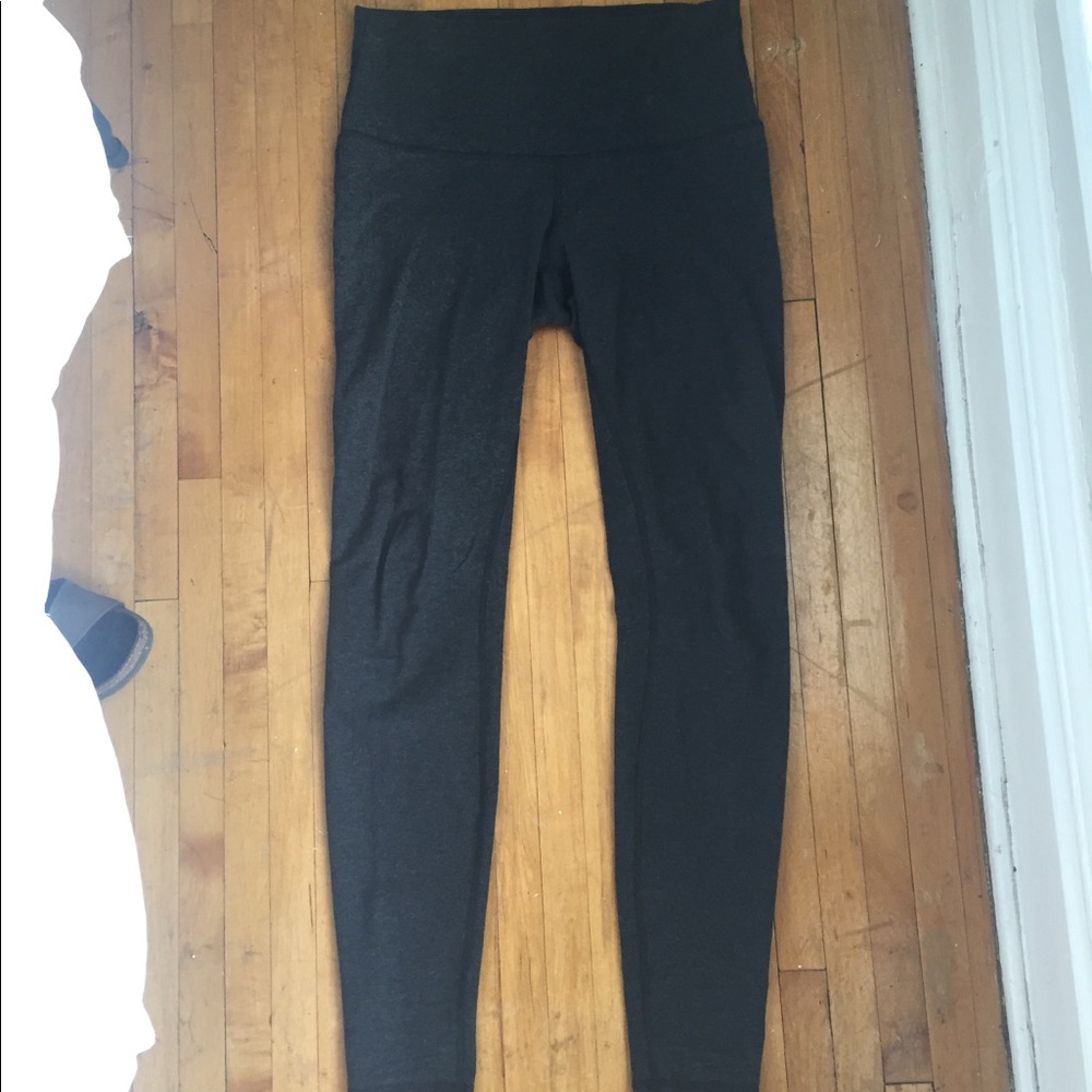 Heathered Grey wunder under lulu lemon leggings