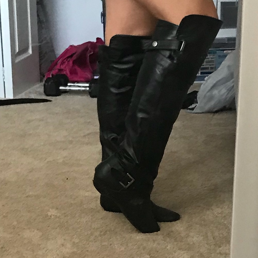 Steve Madden Black leather over-the-knew boots