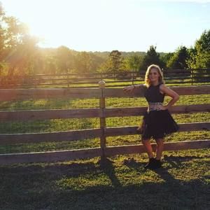 Meet your Posher, Leea