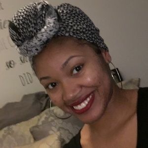 Meet your Posher, Martia