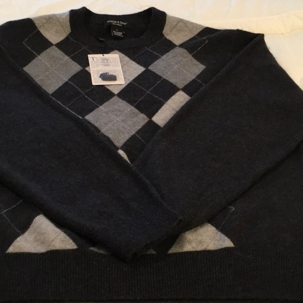 Men’s sweater