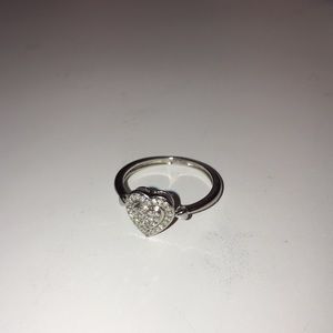 Silver diamond heart ring