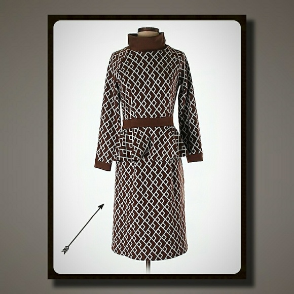 High-necked, Sleeved Dress - Picture 2 of 2