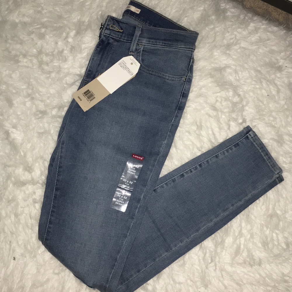 Levi jeans