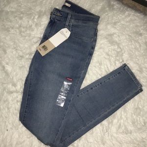 Levi jeans